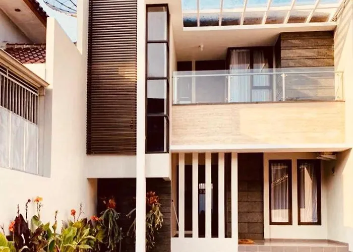 Platinum Setrasari Guest House 5Br Private Pool Bandung